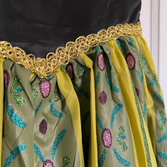 Princess Anna Costume (size 5) - Picture 5 of 8
